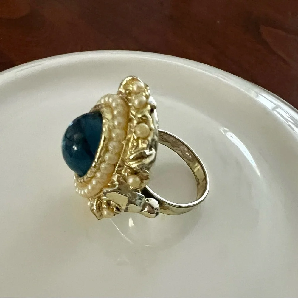 Elegant Gold and Blue Pearl Ring